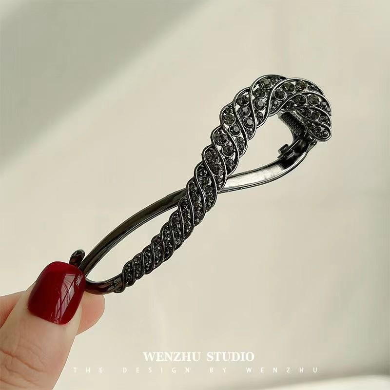 Lily of the Valley Hanfu Hairpin: Women's Elegant Tassel Bun Clip Hair Accessory