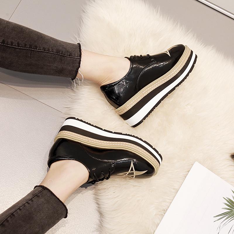 Spring 2024 Tied Round-headed Thick-soled Muffins with Raised Slopes, Women Casual British Style Small Leather Shoes. HZB