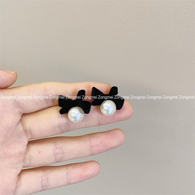 2026 Trendy Velvet Pearl Bow Earrings for Women - High-End Niche Design in Black