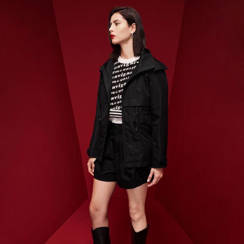 

Navegantes Women s Hooded Short Down Jacket L