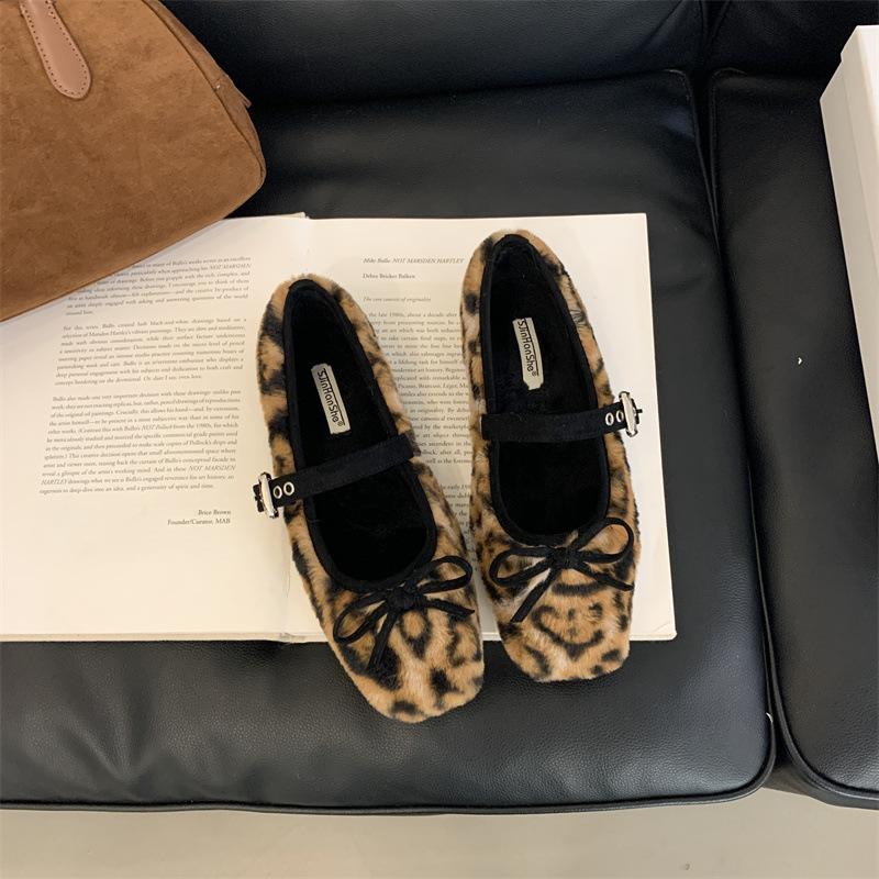 2025 Autumn and Winter New Square Head Bow Mao Mao Shoes Comfortable Warm Velvet Versatile Single Shoes