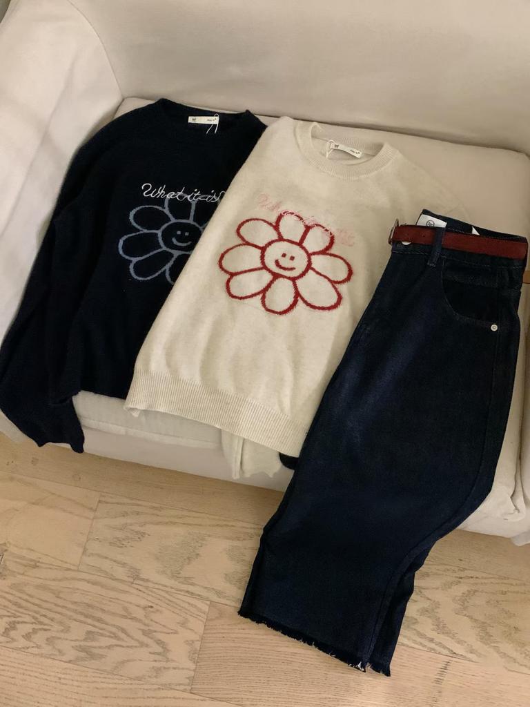 Korean Smiley Sunflower Knit Sweater - Cozy Winter Layer for Women