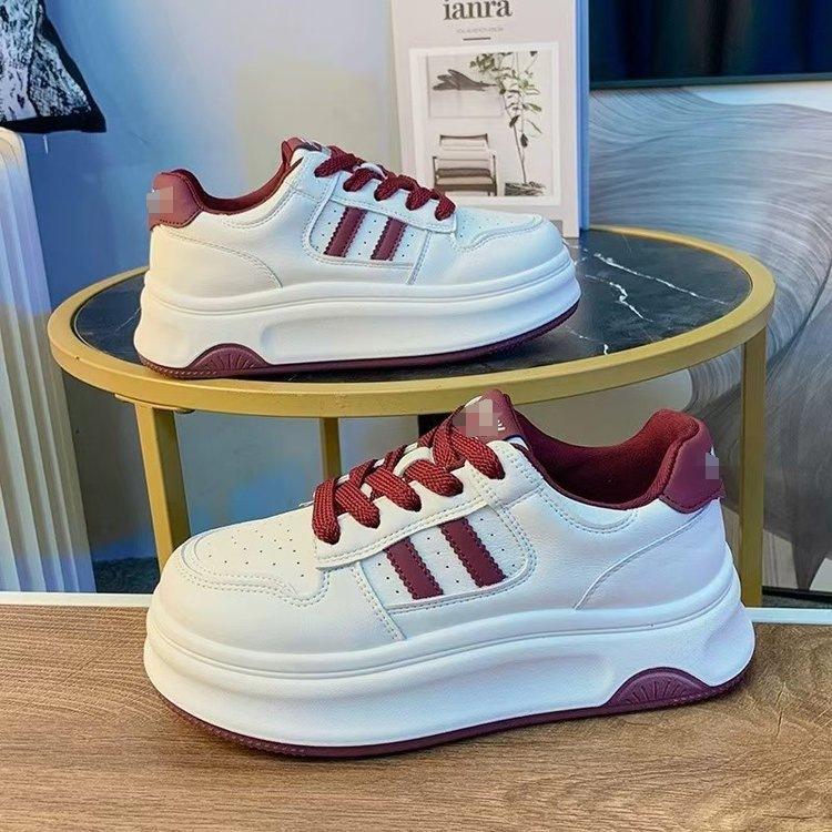 Muffin Thick-soled Velvet Little White Shoes Women's Autumn and Winter New Soft-soled Women's Shoes Versatile Sports and Leisure Board Shoes