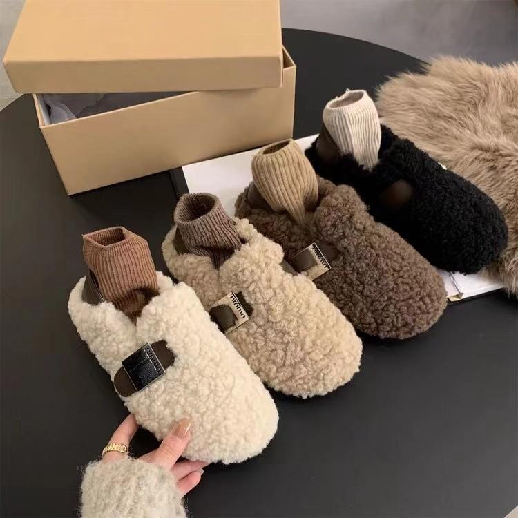 One pedal of fluffy shoes for women to wear outside, winter 2025 flat-bottomed warm lamb wool beanie shoes cotton shoes for women to wear outside