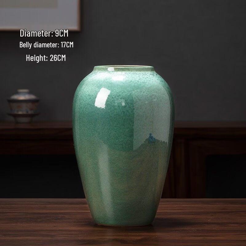 Изумрудно-зеленая керамическая ваза для цветов