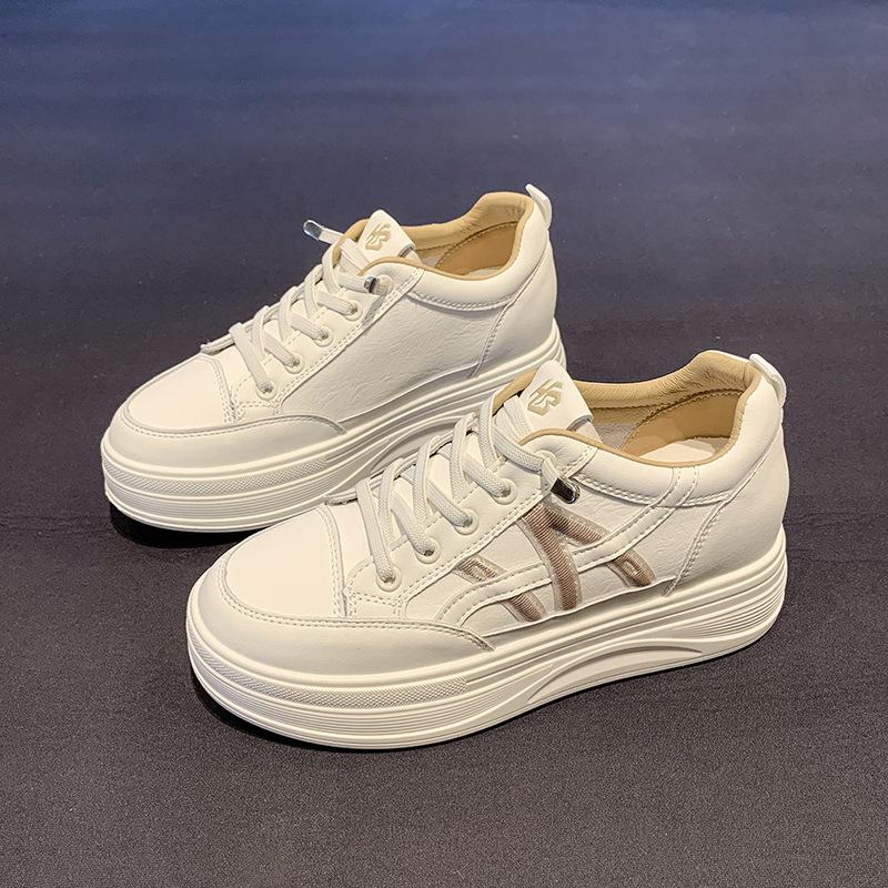 Korean version of imitation leather little white shoes women's 2025 summer and autumn new lace-up soft sole soft surface fashion versatile sports