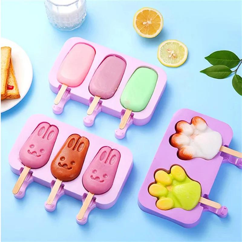 Silicone Ice Cream Mold with Lid and Sticks Cartoon Rabbit/Pig/Snowman DIY Homemade Ice Lolly Mold Cute Image Popsicles Molds