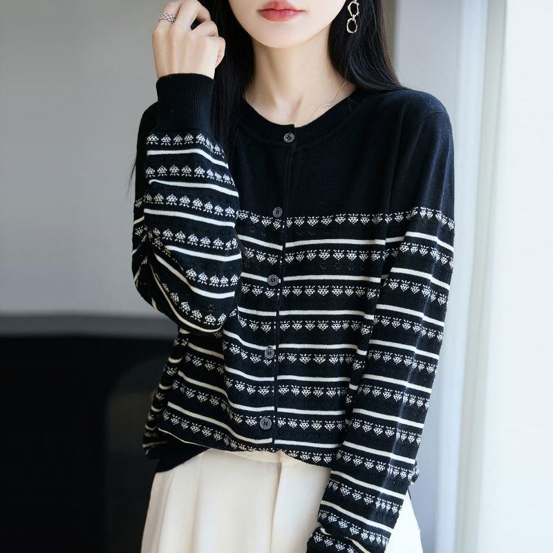 Autumn Winter Vintage Striped Patchwork Knitting Cardigan Top Women Casual Fashion Buttons Sweater Coat