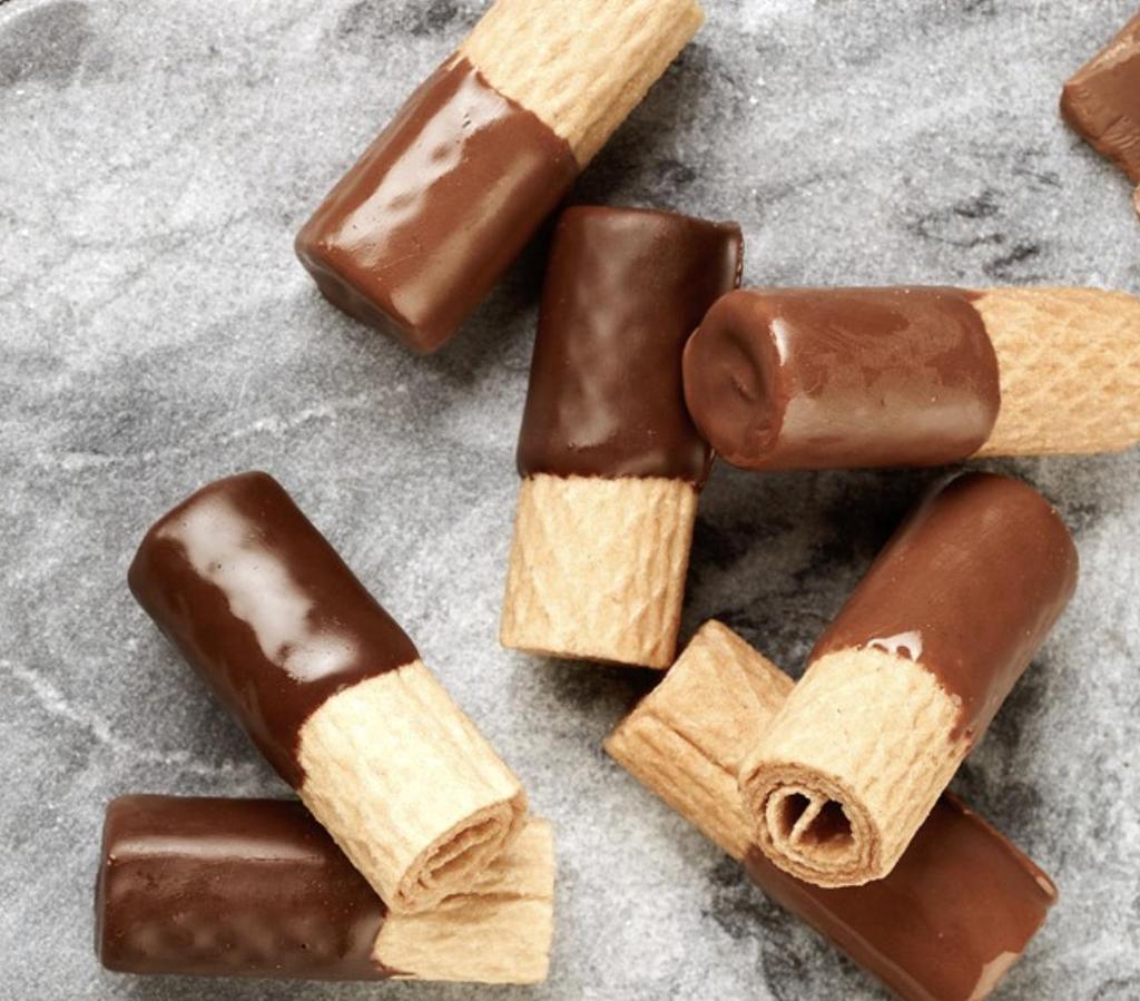 Bahlsen Waffleten Crisp Chocolate Wafer Roll Snack Bundle 100g X 2 Pack