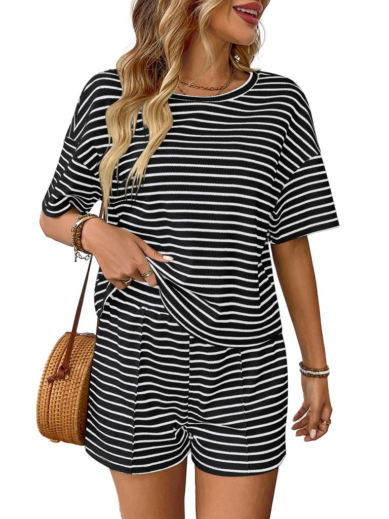 Damen Zweiteiliges Set mit Kurzarm-Streifenoberteil und Shorts Mehrere Farben