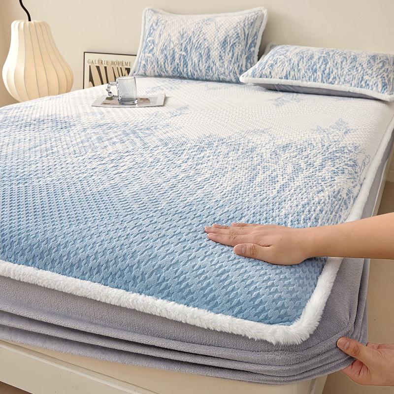 Thickened Milk Coral Fleece Mattress Cover Single Piece Fleece All-Inclusive Mattress Cover Mattress Cover Three-Piece Protective Cover