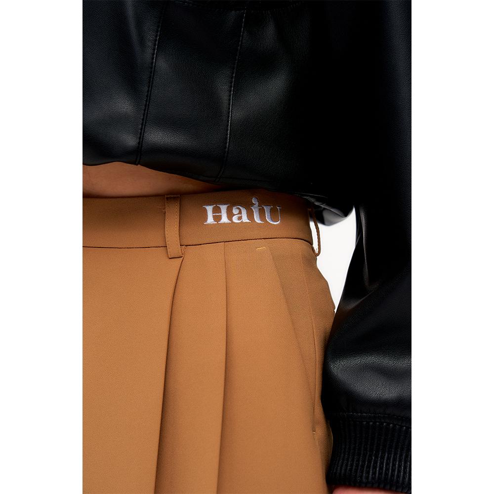 Hatu Wided Fit Trousers Beige