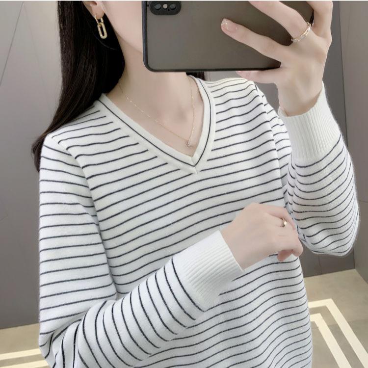 Fleece and Thickened Sweater Women's One-piece Fleece Top Women's Autumn and Winter V-neck Pullover Striped Long-sleeved Slim and Warm Knitted Sweater