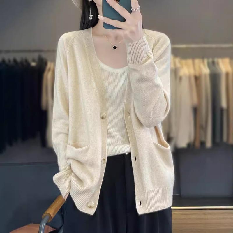 24 Autumn and Winter New Models with Pockets Cardigan Jacket Women's Loose Bottoming Knitted Sweater Single-breasted V-neck Sweater