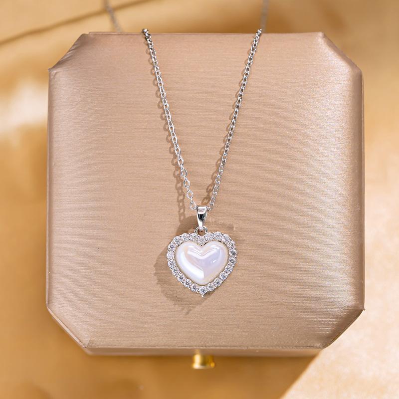 Golden Luxury Diamond Titanium Steel Necklace Women Fashion Slim Waist H Pendant Collarbone Chain