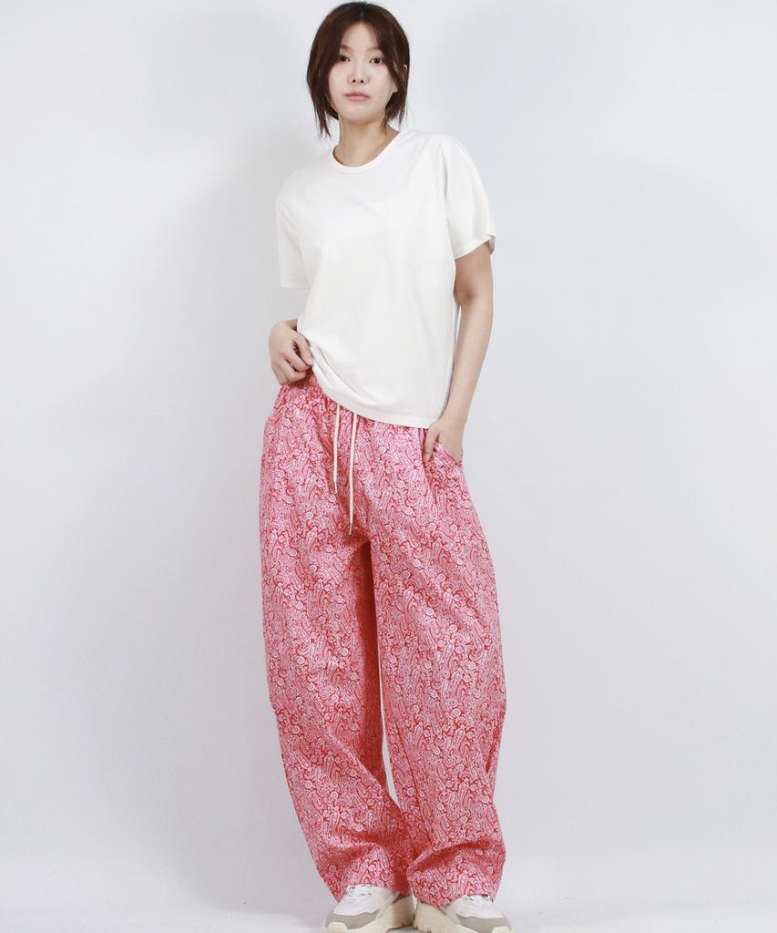 Deumakeu Paisley Side One Tuck Curved Wide Pants Red