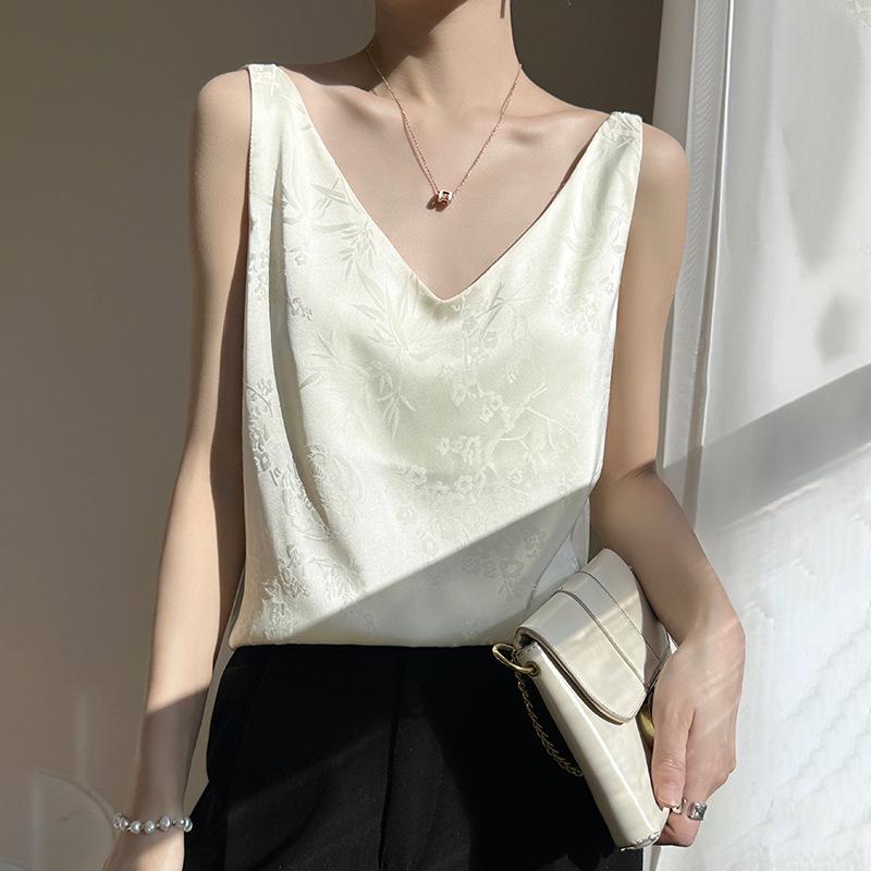 

Шелковый атласный топ с V-образным вырезом и принтом Medium