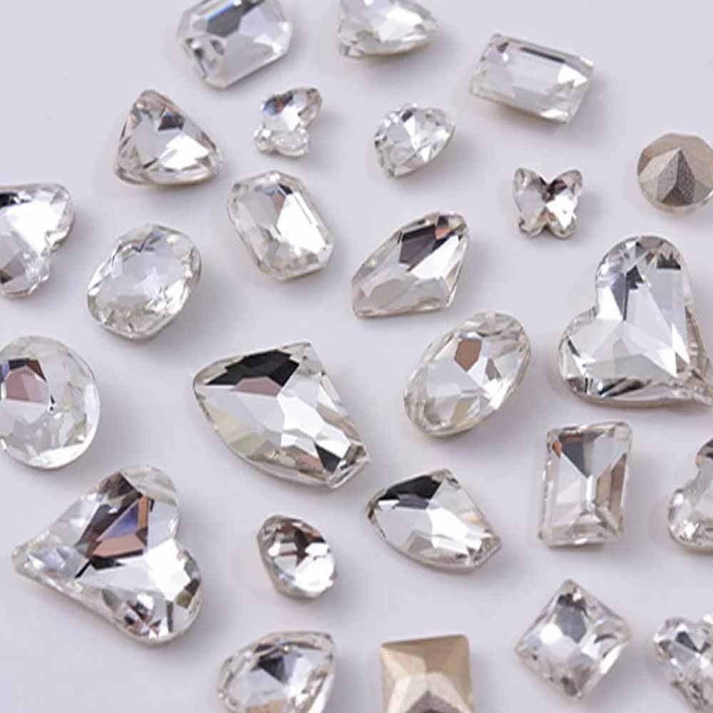 50 szt. 3D K9 Błyszczące Białe Kryształowe Rhinestone'y do Zdobienia Paznokci Mieszane Kształty Szpic na Dole Szklane Diamenty Charmsy do Paznokci Akcesoria do Paznokci DIY