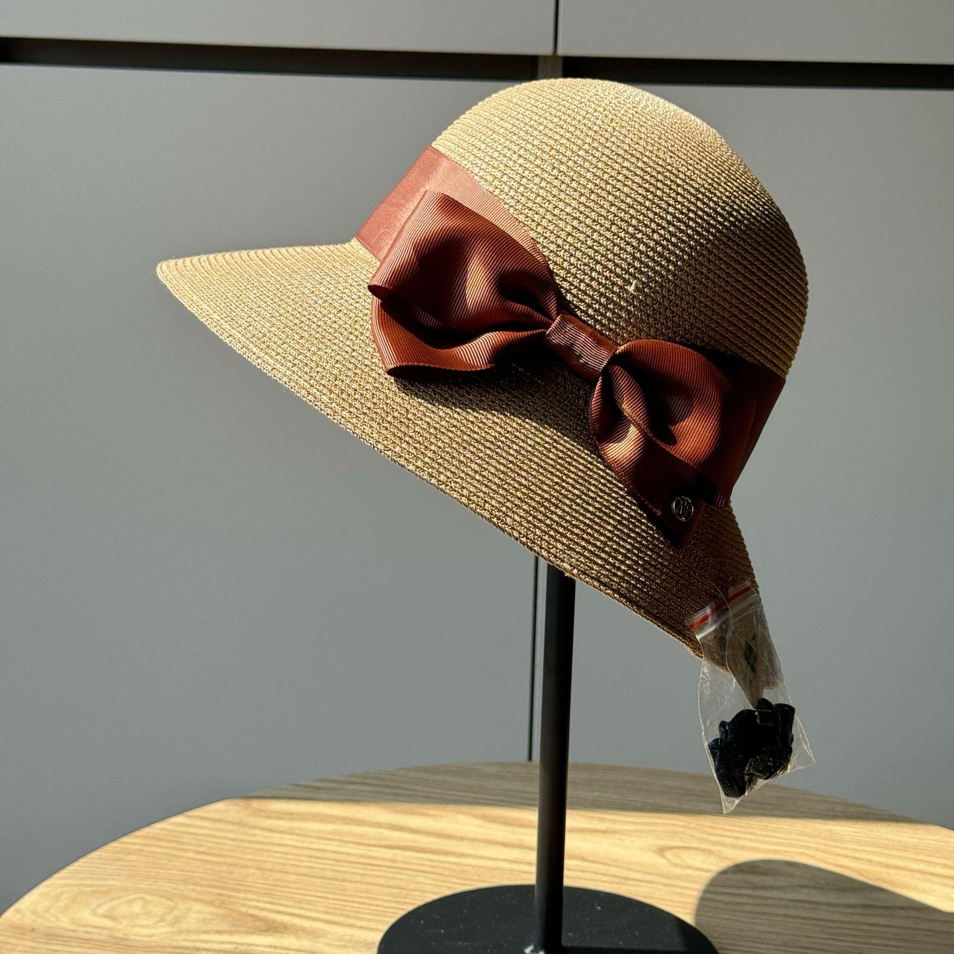 

Women s summer hat that makes the face look smaller, Korean-style bowknot wide-brimmed straw beach hat, fashionable sun-protective straw hat Adult54-60Average Size хакі