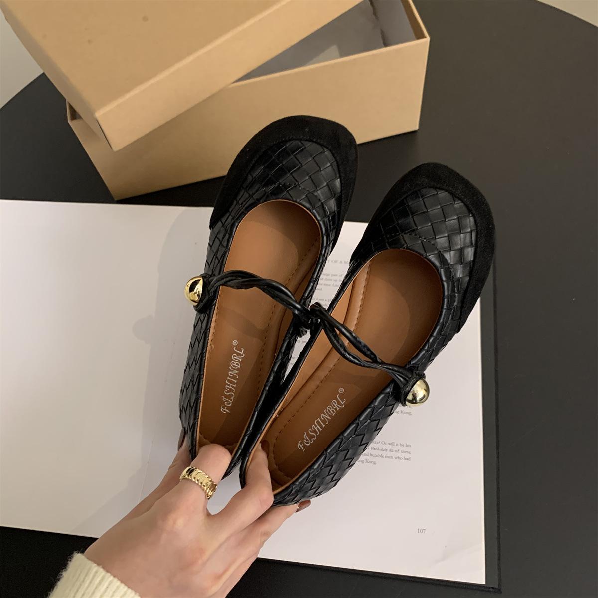 

Zhike~ Round Head Shallow Mouth Single Shoes Girl 2025 Spring Korean Version Retro Fairy Casual Doudou Shoes Mary Jane Shoes 35 чёрный