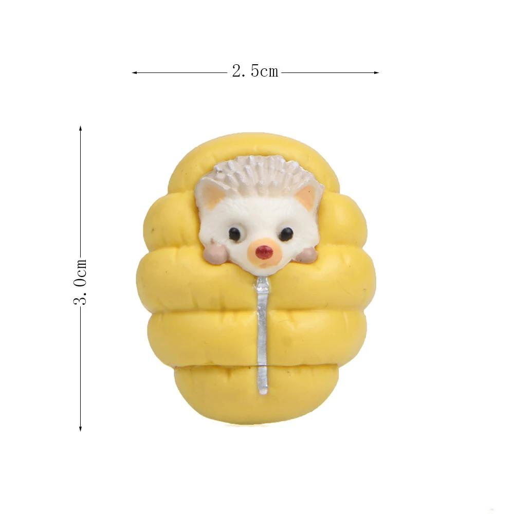 Mini Hedgehog in Sleeping Bag Ornament Miniature Figurines Gift Toy for Kids Children Baby Room Desk Garden Home Decoration