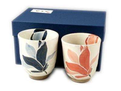 Arita Hasami Kunzan Magnolie Teetassen-Paar und Frau 20825 Keramik, Brennofen, Design, (Ehemann-Set)
