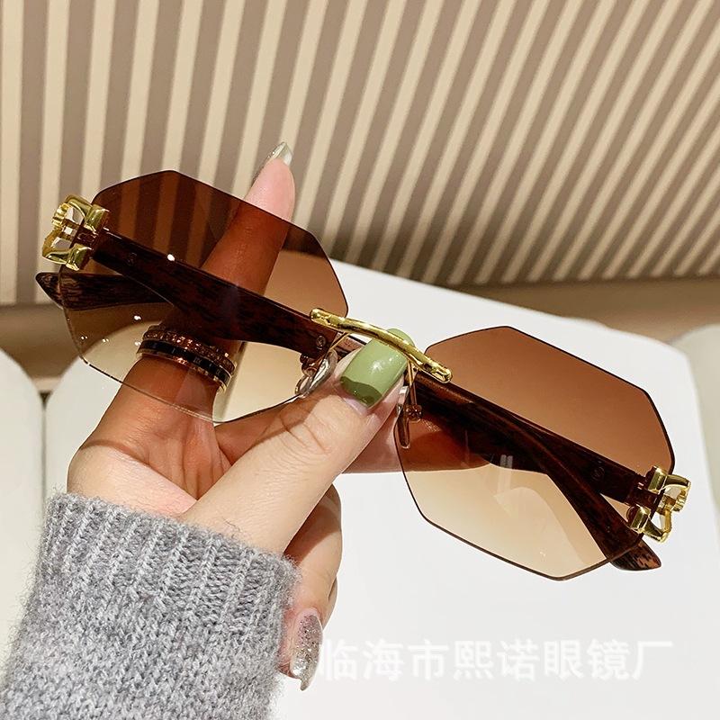 New Retro Wood Grain Leopard Glasses Legs Sunglasses Men's European and American Box Driving Cheetah Decorative Sunglasses