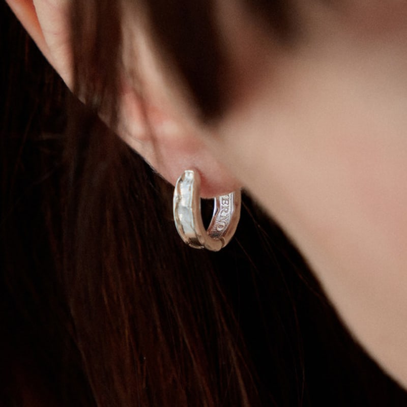 TIERNO E.001/SIGNATURE TAG ONE TOUCH EARRING