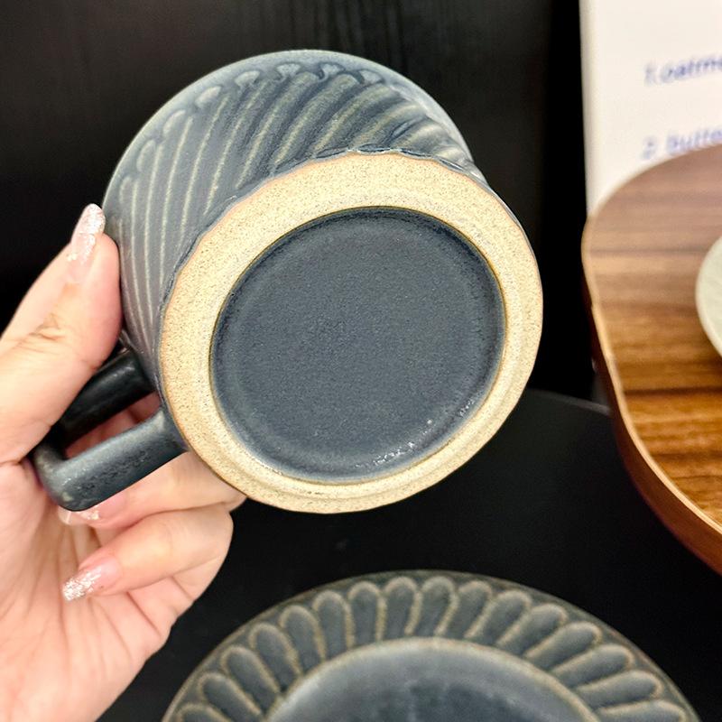 High-looking Retro Stoneware Coffee Cup with Saucer Design Twill Shape Office Afternoon Tea Cup and Saucer Set