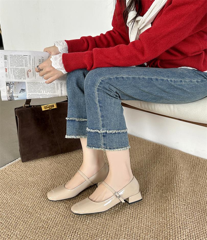 

Off-white niche single shoes female 2025 new French fairy style thick-soled thick-heeled splicing single shoes 40 хакі