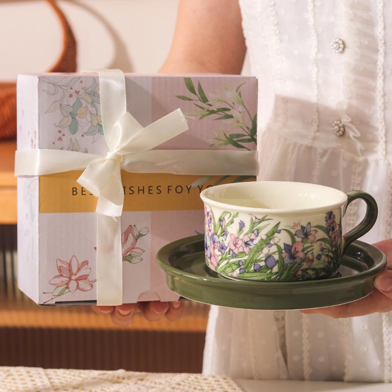 Medieval ceramic coffee cup and saucer set, high-end gift box, light luxury afternoon teacup, free gift for girls