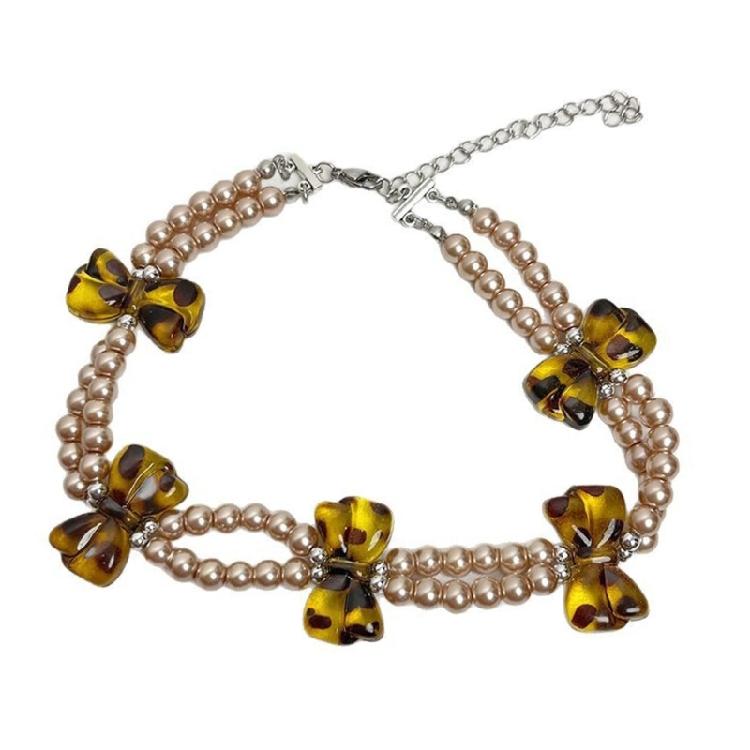Trendy Layered Bows Necklace with Faux Pearls and Leopard Print Bowknot Adjustable Length Neckchain for Party Outfits 1