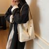 2025 Fashion New Personalized Tote Bag Autumn and Winter Casual Retro Shoulder Bag Niche Women's Large-capacity Bag
