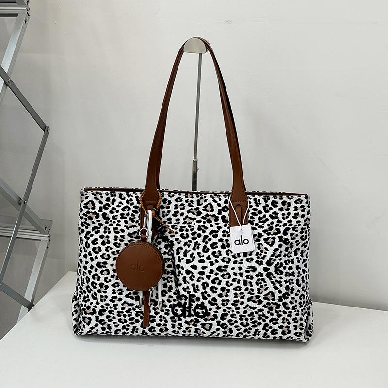 

Leopard Print Bag, Women s Large Capacity Temperament Canvas Fashionable Shoulder Bag, Commuting Tote Bag for Work белый