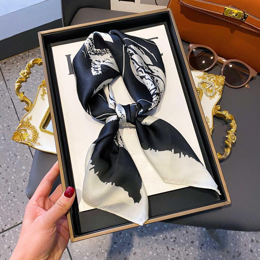 Zhang Ruonan Silk Scarf: Women's 2025 Spring/Summer Retro Neck Tie Accessory - High-End Small Square Neckerchief