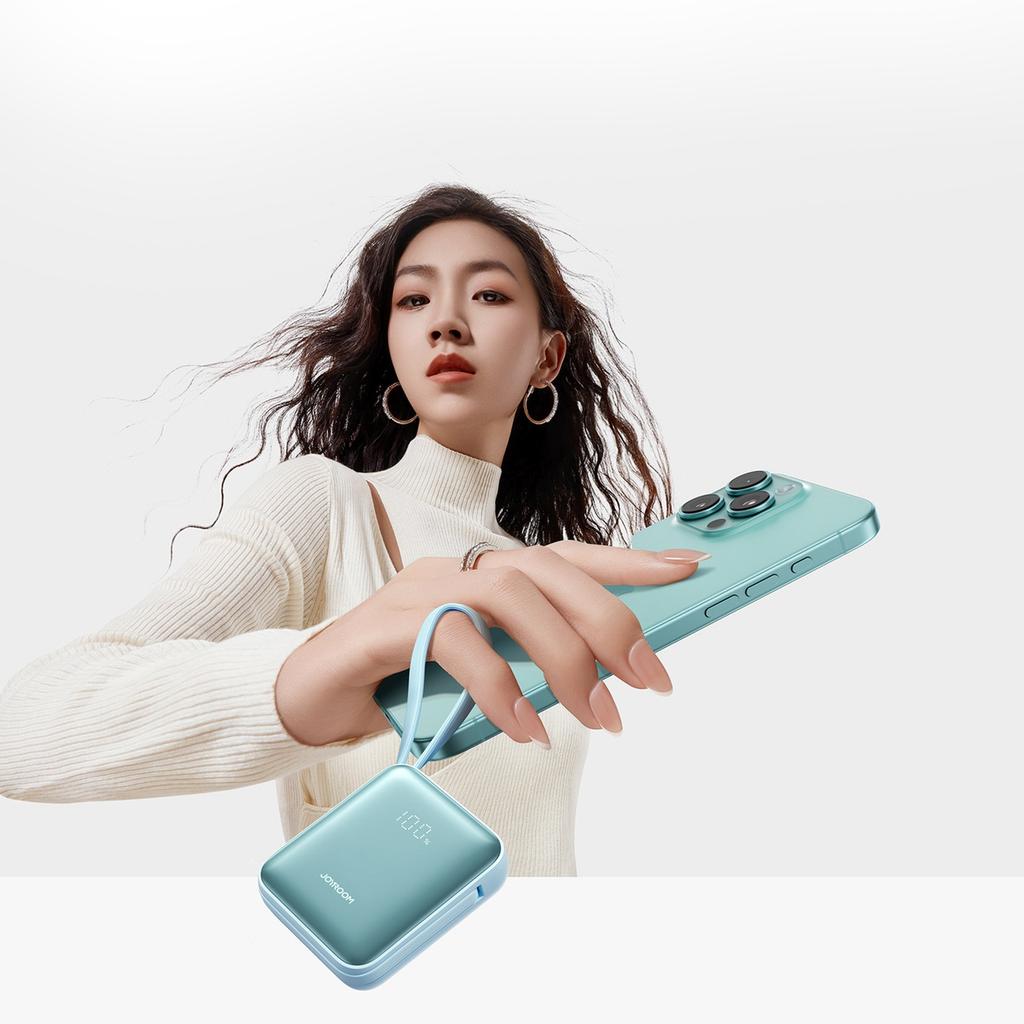 Powerbank 10000mAh 22,5W mit eingebauten Kabeln - blau