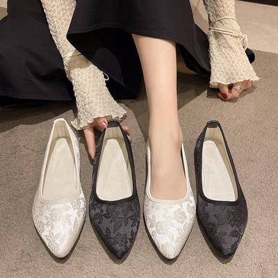 Neue Retro Oma-Schuhe mit spitzer Zehenpartie und flache Schuhe für lässige Übergrößen-Einzelschuhe