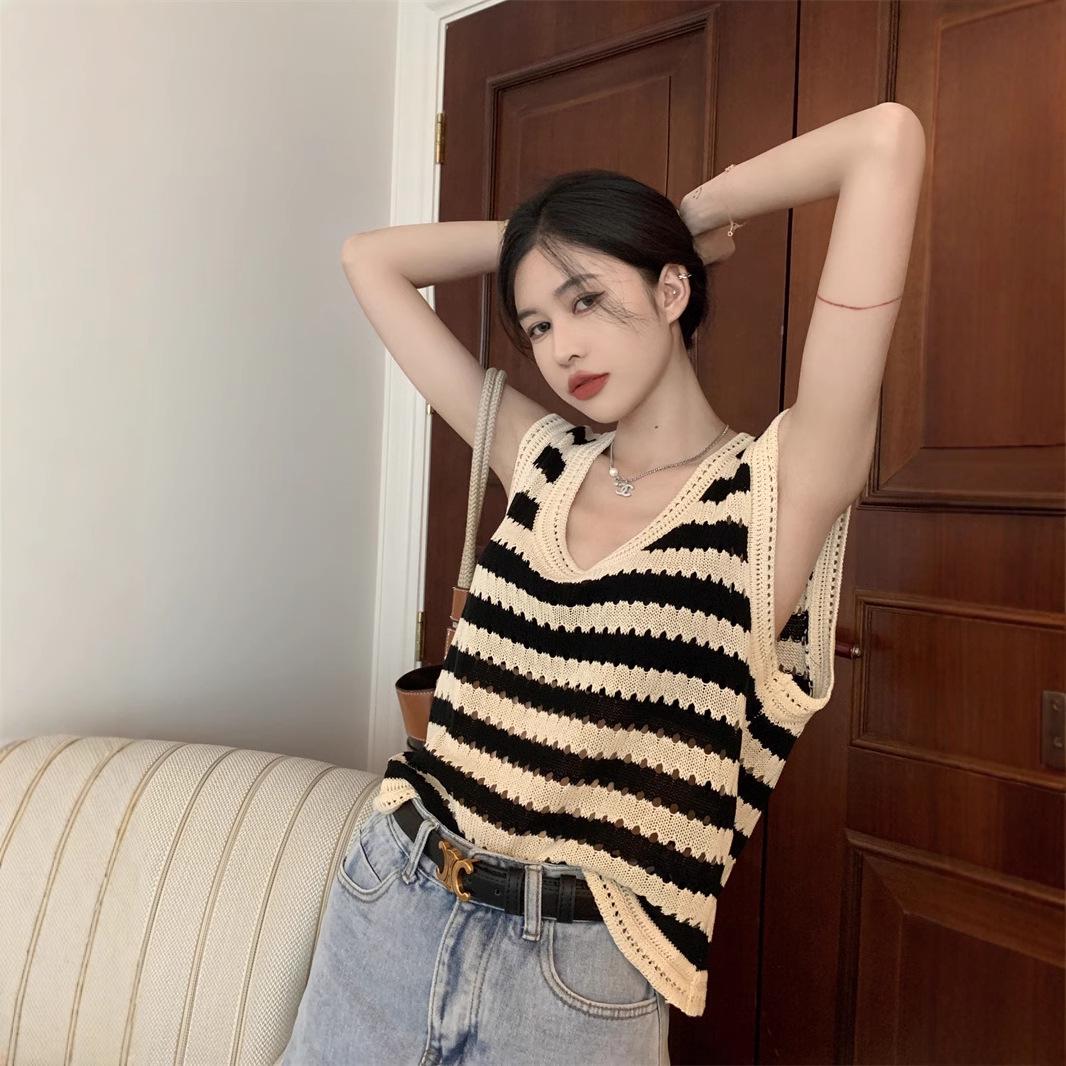 

Шикарный летний трикотажный полосатый топ-майка без рукавов One Size (up to 125 pounds)