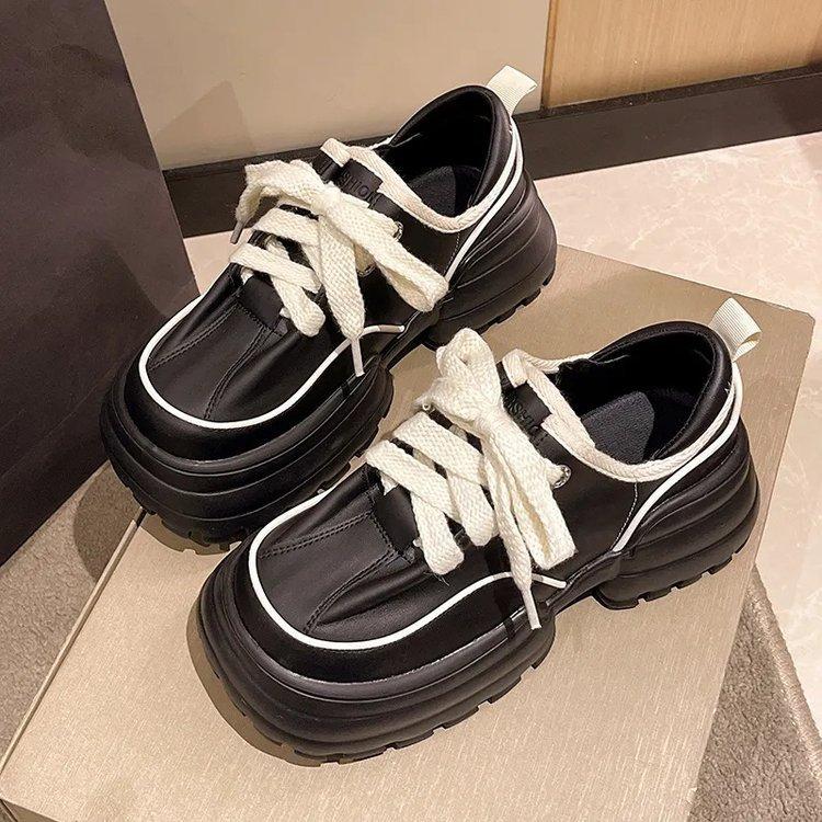 Нишевые туфли-хлебцы на толстой подошве тренд весна-лето 35 чёрный 7227₽