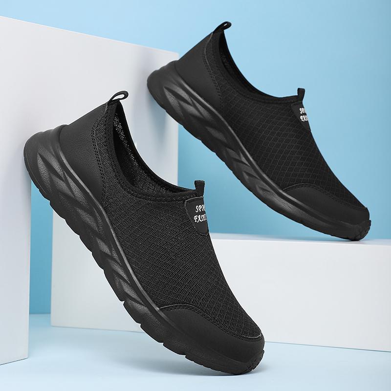 Summer Breathable Lightweight Mesh Shoes Men Comfortable Casual Sneakers Shoes Black Slip-On Driving Male