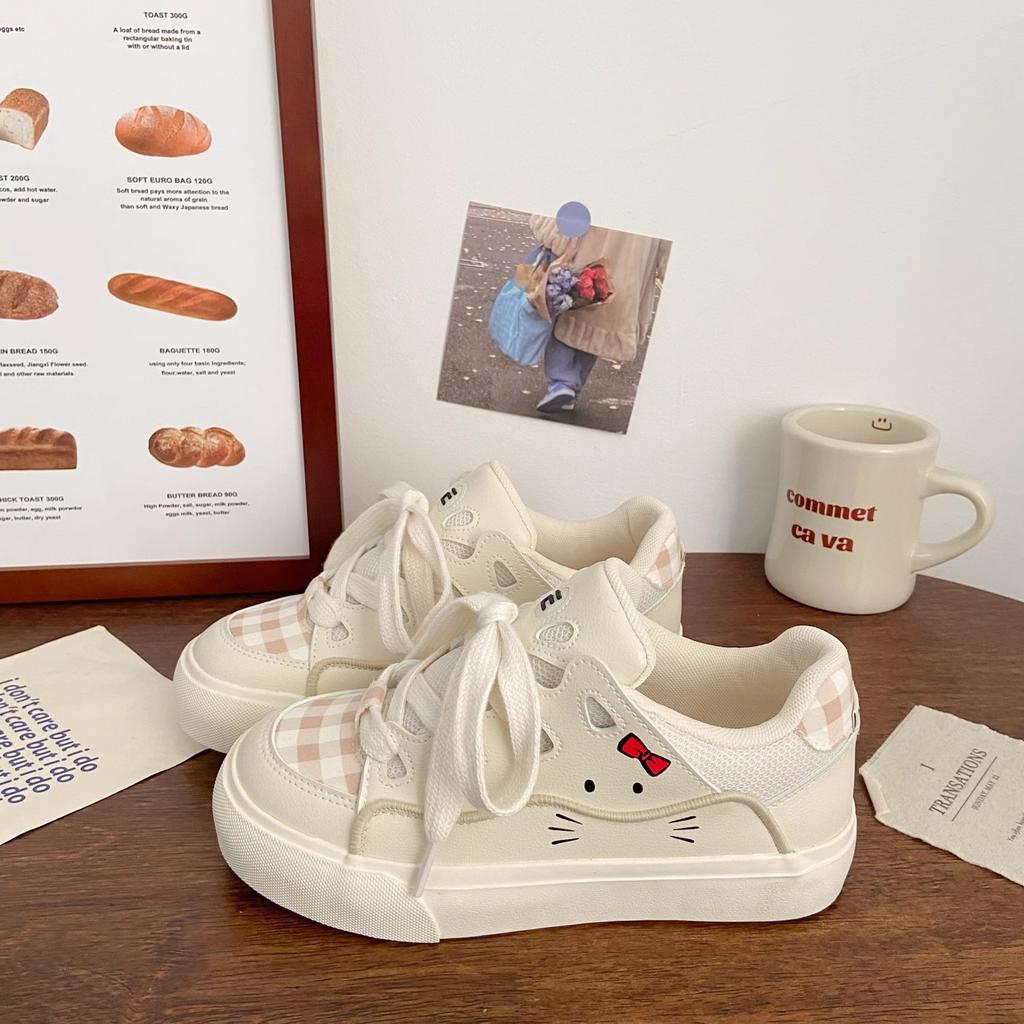 Rosa plattform brødsko dame tegneserie 2025 vår ny chic nisjedesign søte student sport skateboard sko