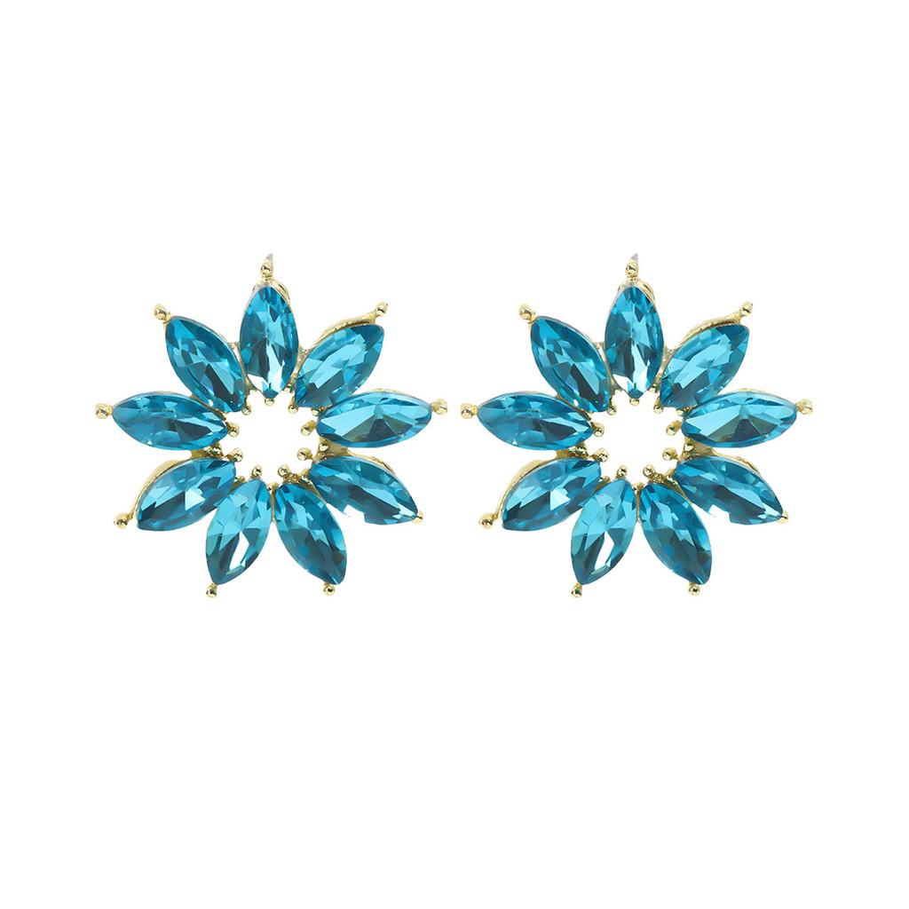 Vintage Flower Ear Studs Alloy Jewelry For Women With Elegant Design And Fall