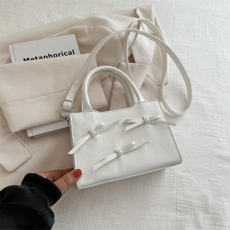 

Stylish Mini Square Bag With Bow For Trendy Commuters In Black Silver Pink White Colors білий