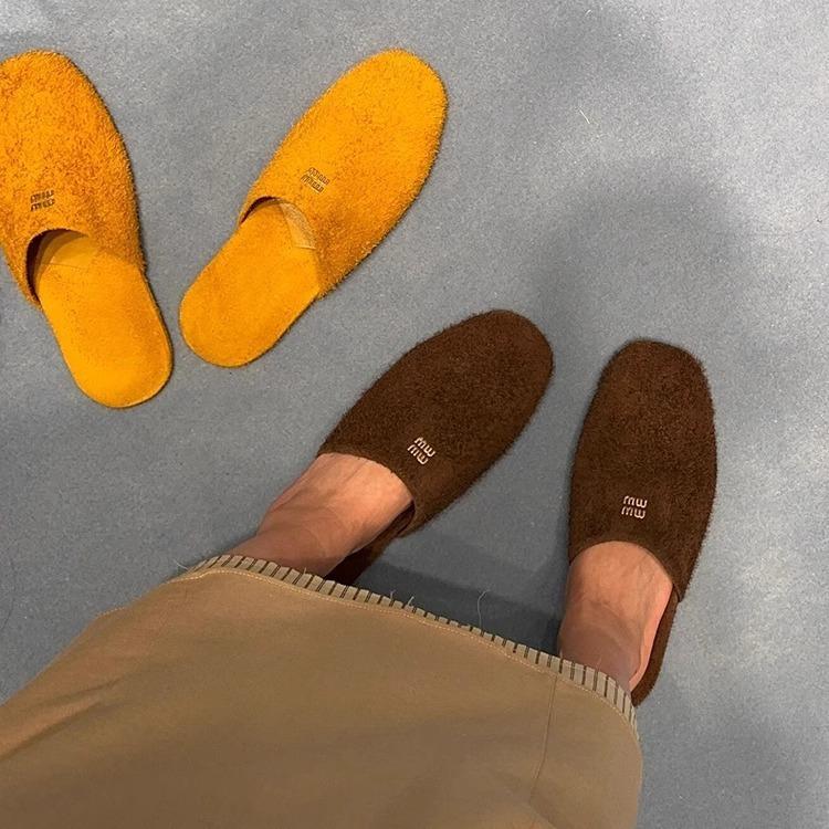 Soft leather version~ miu's lazy bag head and half slippers for women to wear 2025 new comfortable one-pedal flats