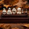 Familien-Halloween-Aktivität 2026 Adventskalender, 24-Tage-Countdown-Box mit gruseligem Mini-Kalender mit Überraschungsfiguren, 3D-Sammlerstück Feiertag