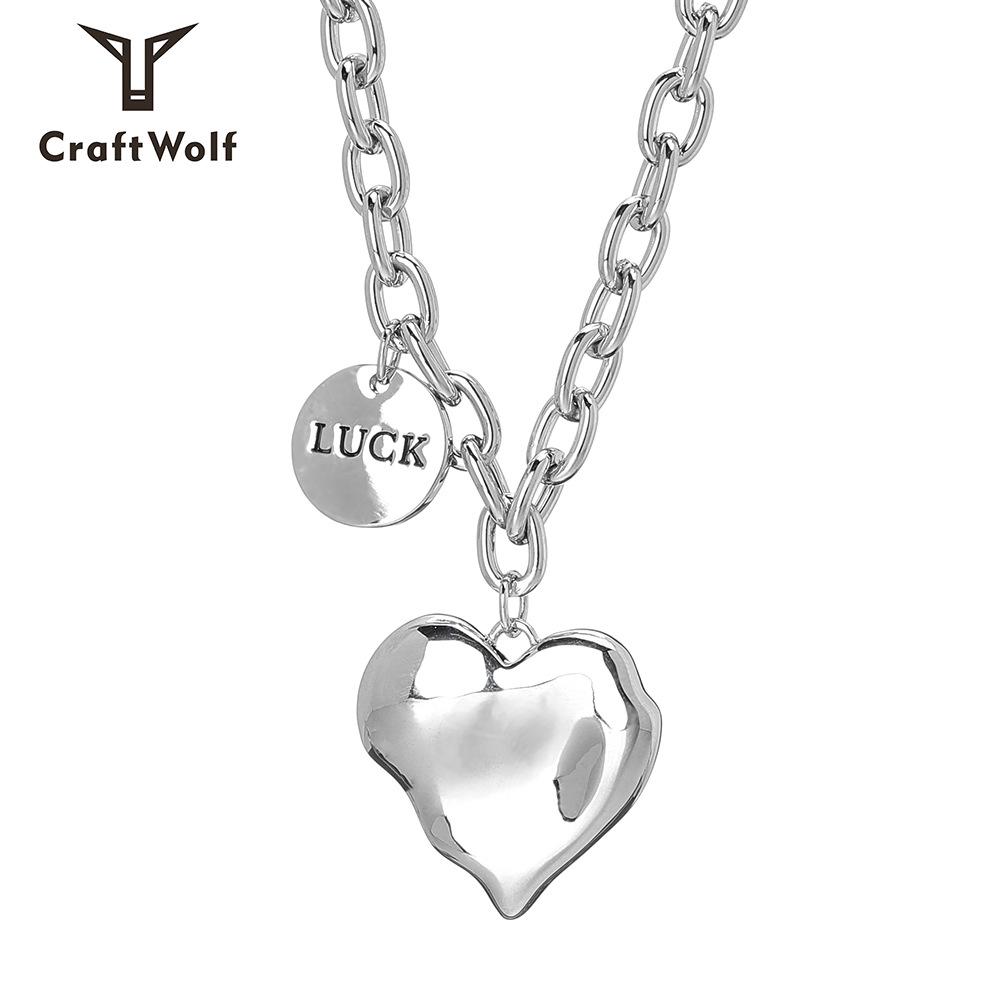 

High-Quality Titanium Heart Pendant Necklace - Stylish Clavicle Chain, Stainless Steel, Unique Design