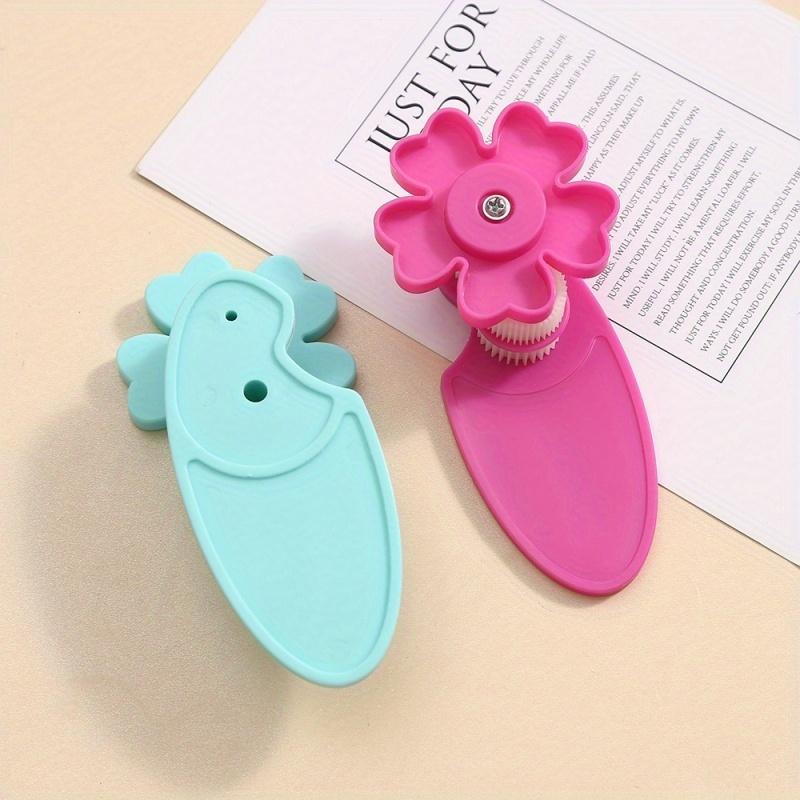 Wave Shaped Quilling Tool for Handmade Paper Art Easy-to-Use Plastic Roller for Effortless Wrinkle Effects Beginner-Friendly
