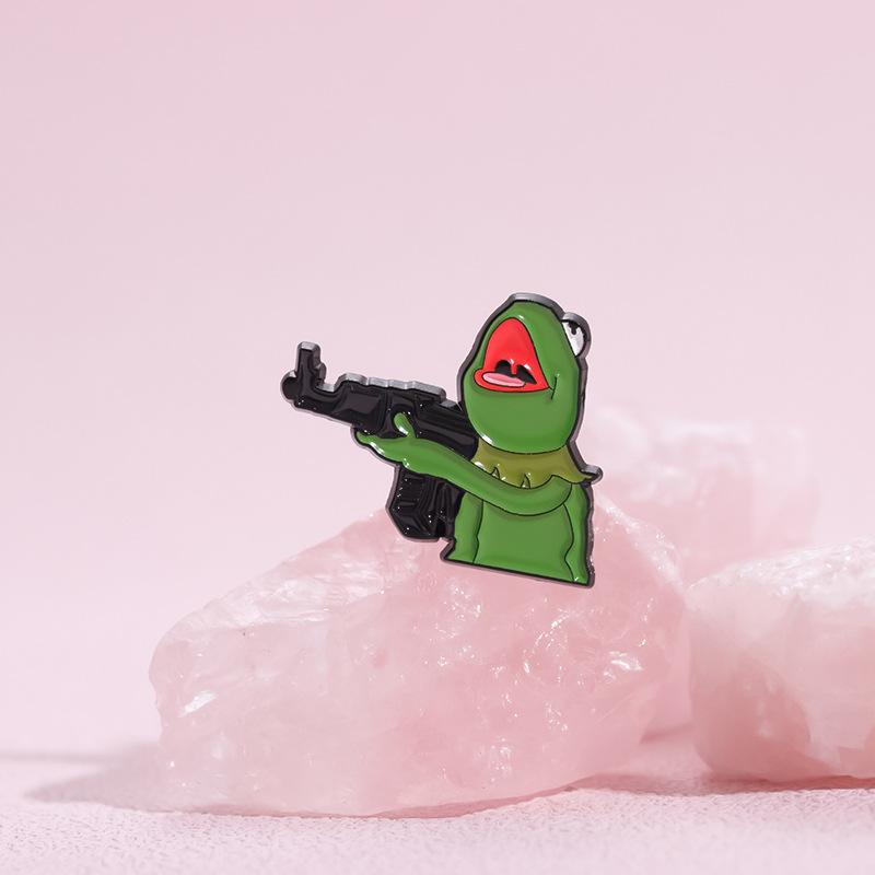 Design Animal Quirky Frog Pin Stylish Alloy Brooch For Bags And Clothing