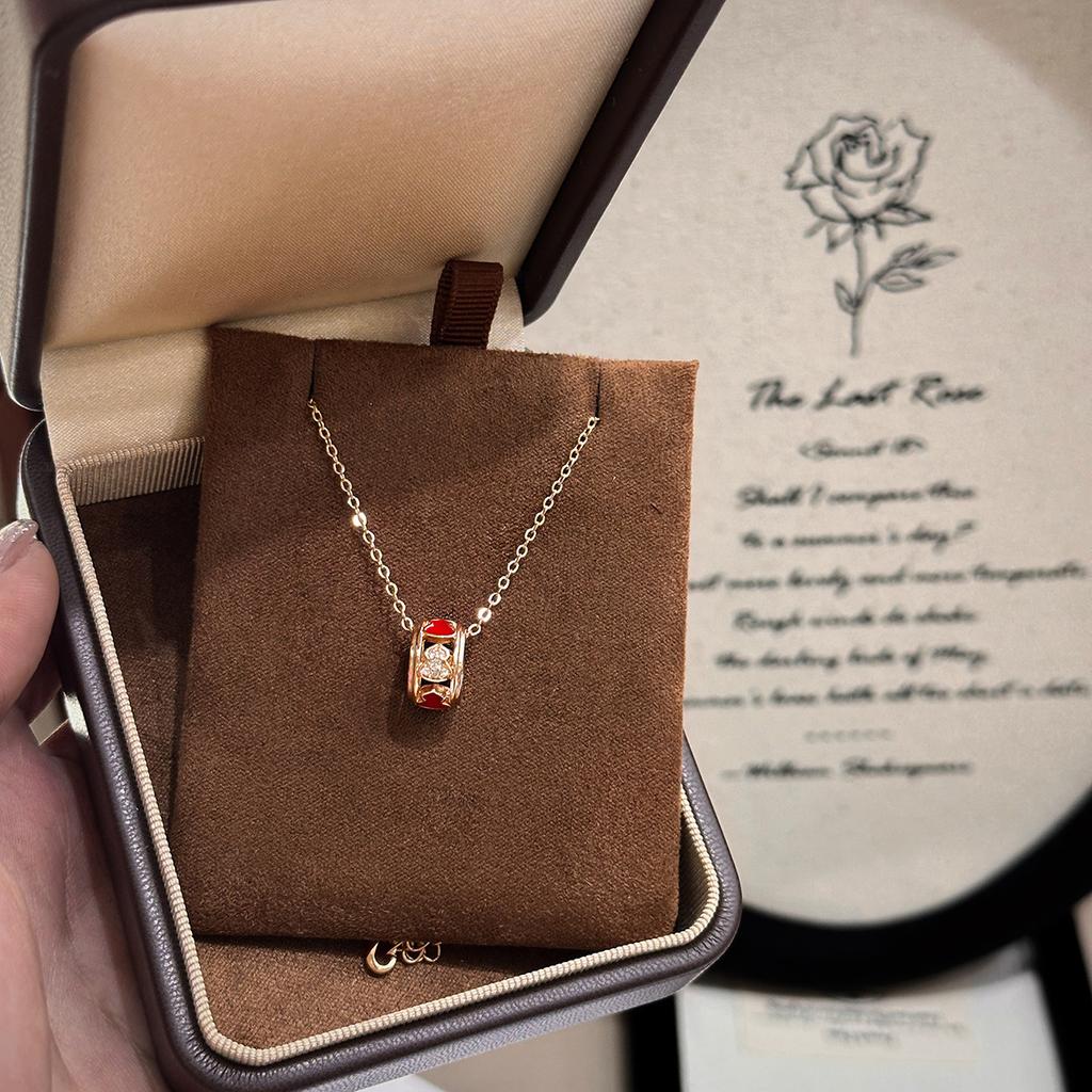 Hollow röd pumpa transferpärla halsband ädel halskedja känsla nyckelbenskedja