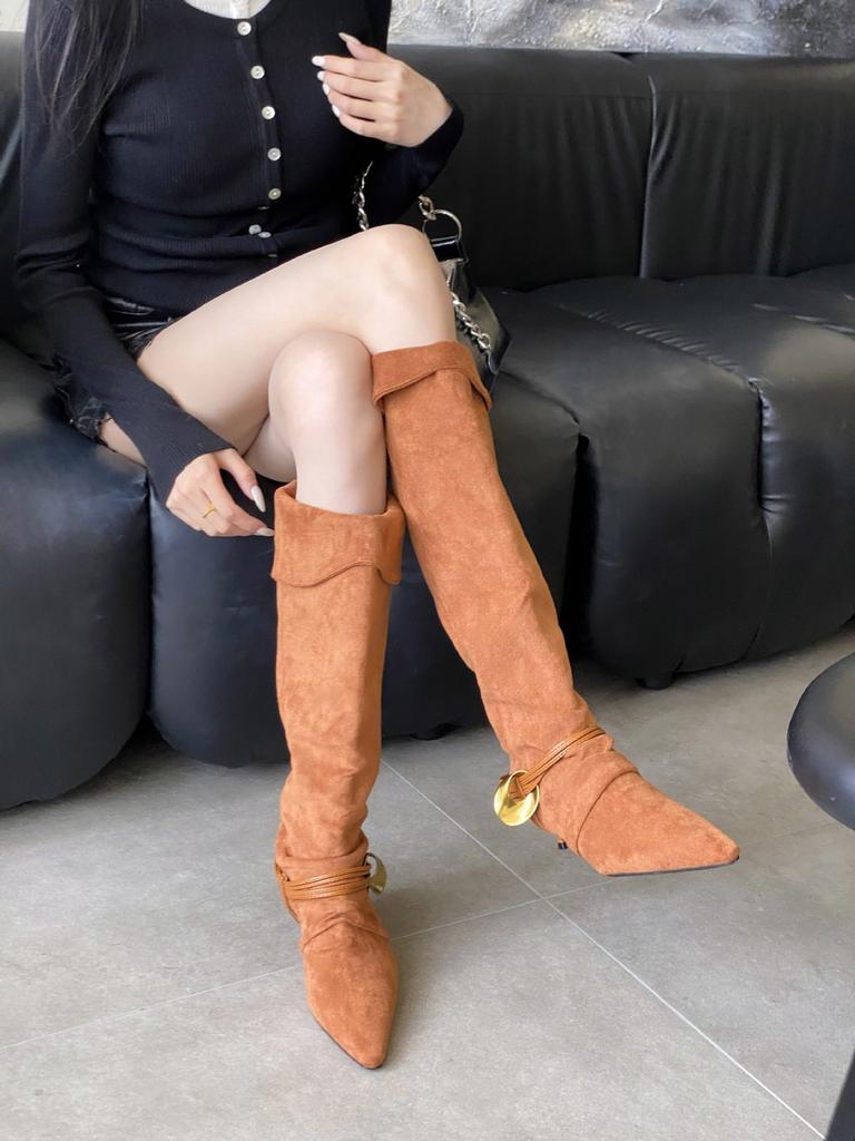 2025 autumn new pointed thin heel short with thin temperament French fashion sexy beauty female Internet celebrity boots